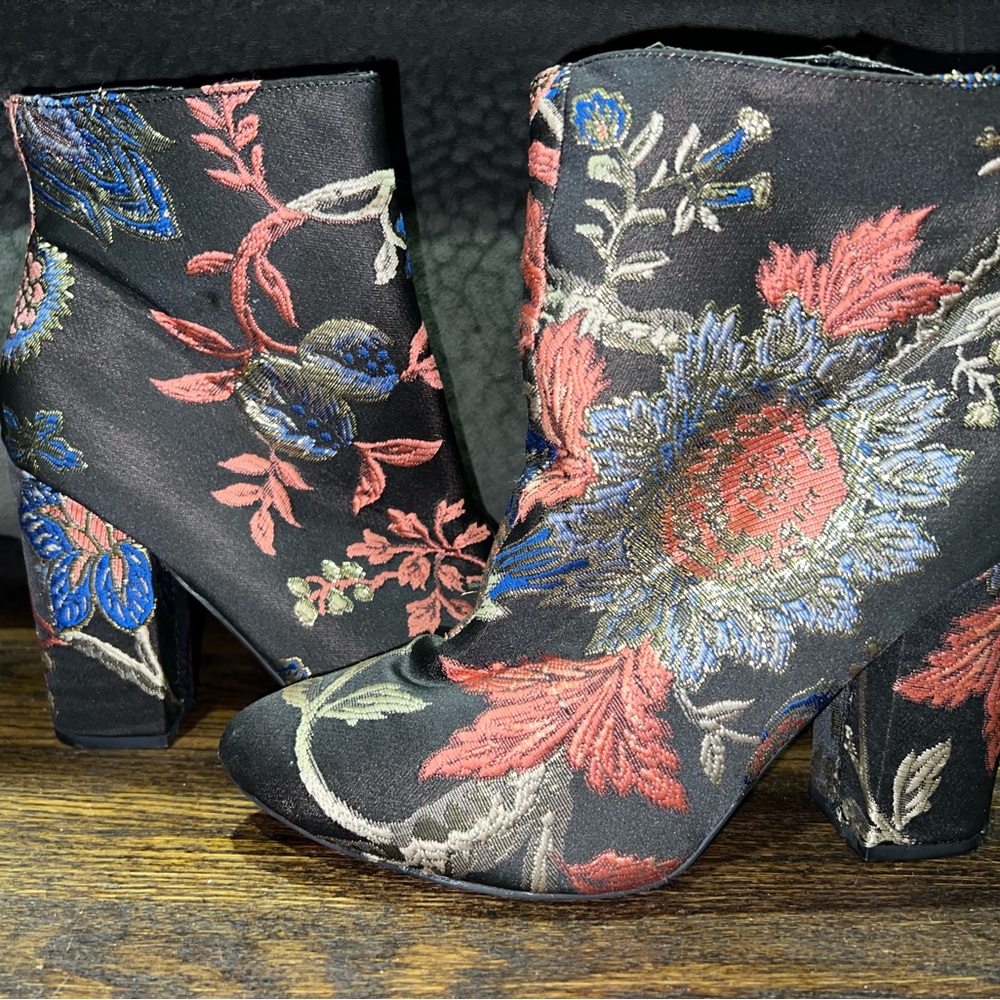 JustFab black with floral embroidered ankle boots